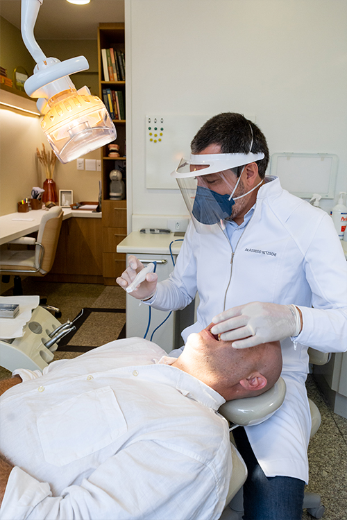 Implantes Dentários e Protocolo Icaraí Niterói